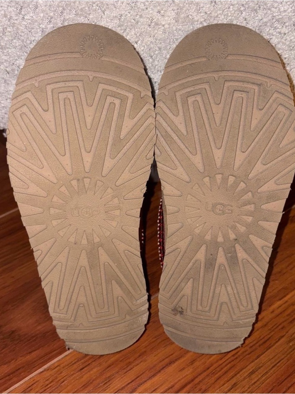 UGG Tasman Chestnut Suede Slip-On Slippers (BIG KIDS SIZE 3) Women's 4.5-5 - Picture 3 of 4